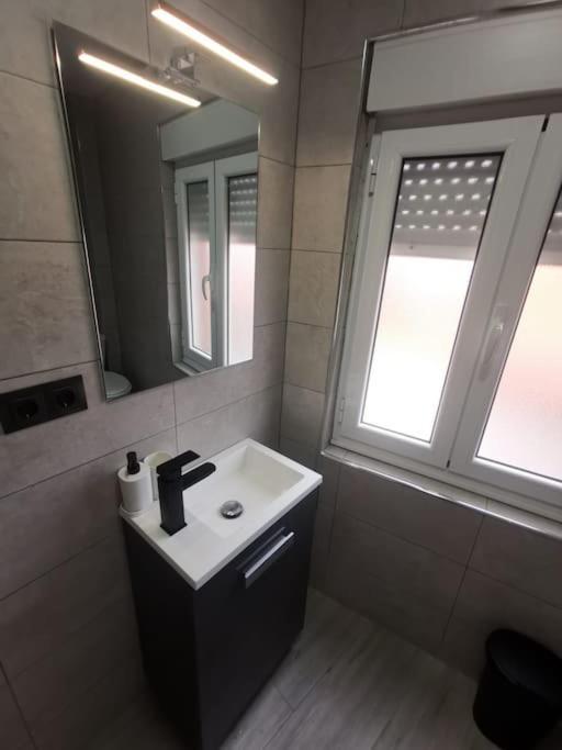 Апартаменты Apartamento Privado En Хихон Экстерьер фото